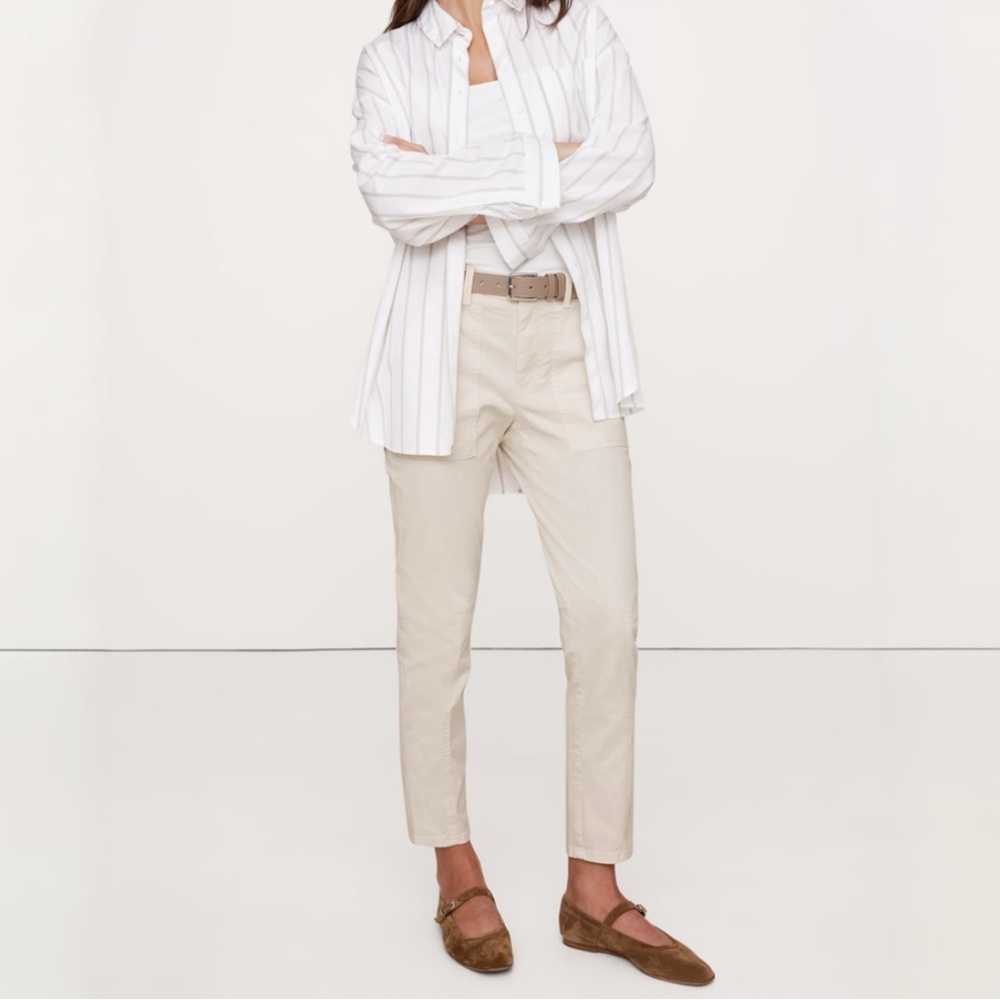 {Banana Republic} "Mid Rise Slim Cargo Pant" Cream White Tapered Leg Pants